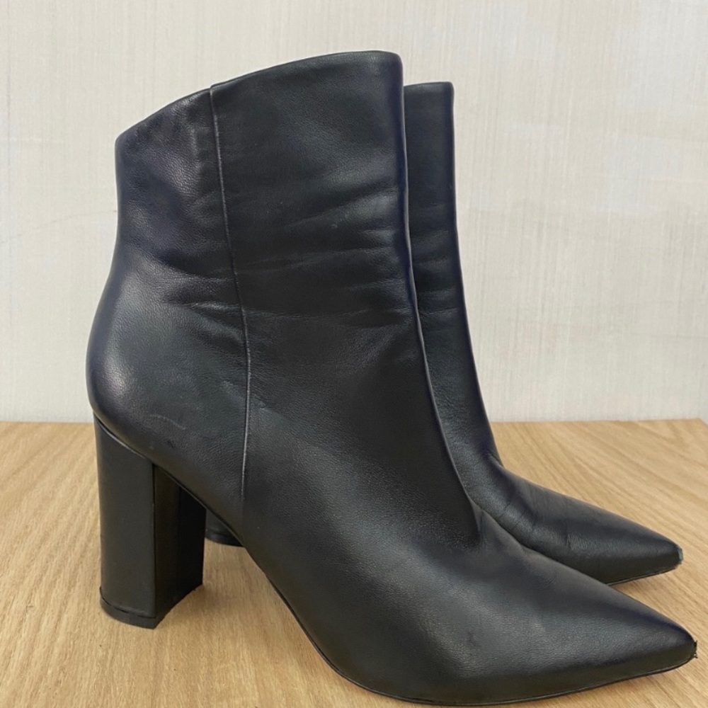 ✨Marc Fisher “Unique” Black Booties